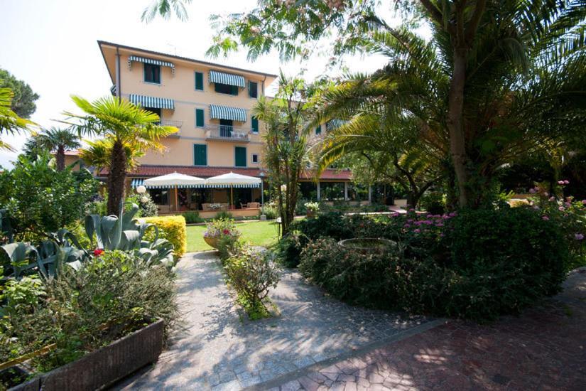 מרינה די פיאטרסנטה Hotel Gemma Del Mare מראה חיצוני תמונה