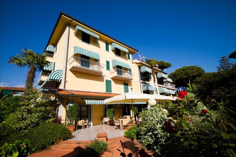 מרינה די פיאטרסנטה Hotel Gemma Del Mare מראה חיצוני תמונה