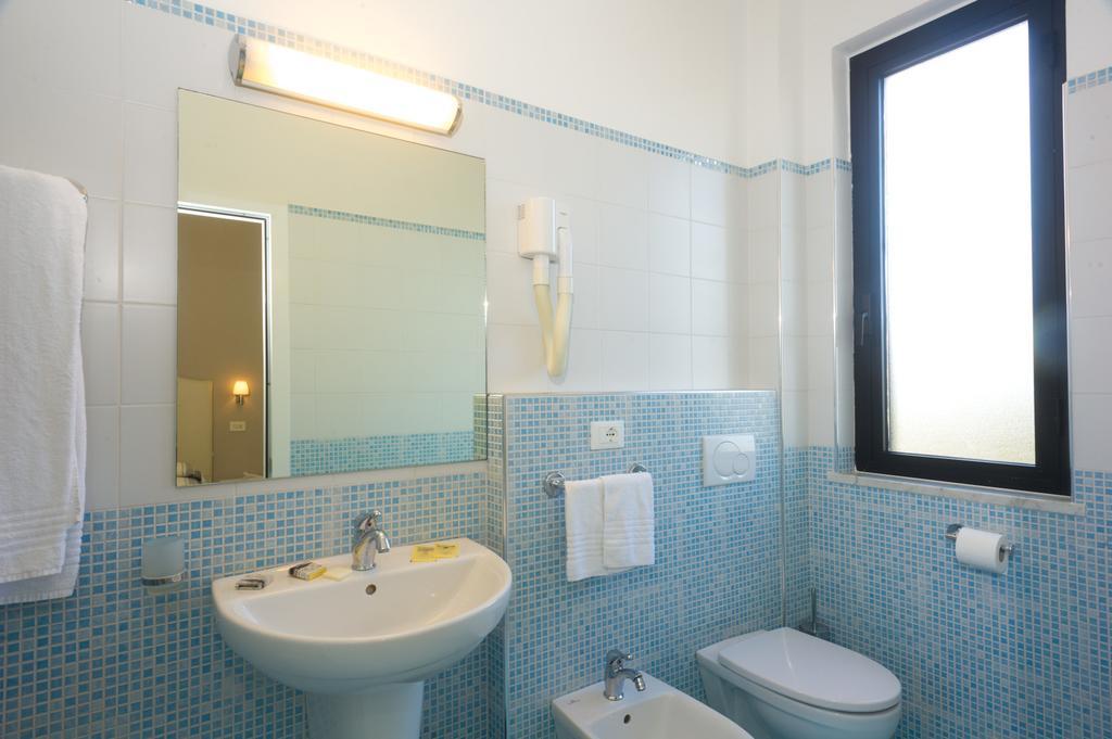 מרינה די פיאטרסנטה Hotel Gemma Del Mare מראה חיצוני תמונה