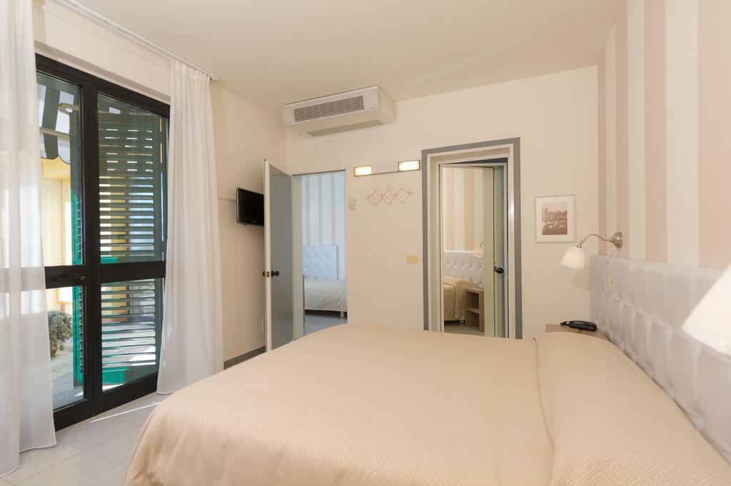 מרינה די פיאטרסנטה Hotel Gemma Del Mare מראה חיצוני תמונה
