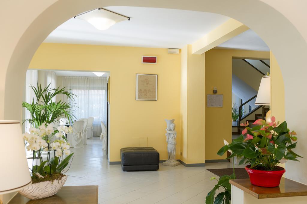 מרינה די פיאטרסנטה Hotel Gemma Del Mare מראה חיצוני תמונה